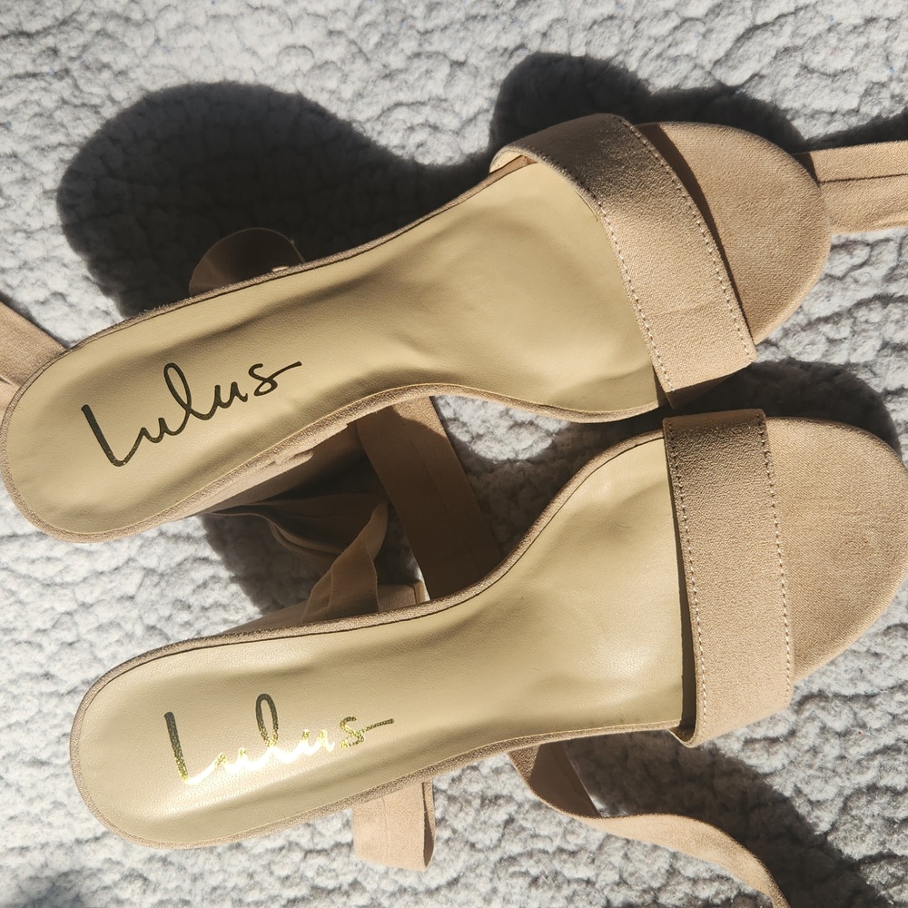 Women's Lulu's Suede Lace Up Heels Size 8 - Picture 3 of 7